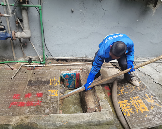 毛阳镇清掏化粪池